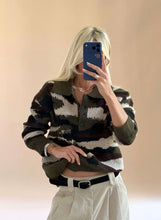 Cargar imagen en el visor de la galería, Jersey CAMUFLAJE