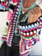 Cargar imagen en el visor de la galería, Chaqueta CROCHET

