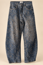 Cargar imagen en el visor de la galería, Pantalón BARREL ANIMAL PRINT

