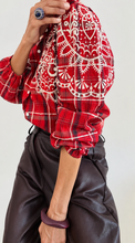 Cargar imagen en el visor de la galería, Camisa JULIETAS
