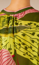 Cargar imagen en el visor de la galería, Camisa THE ISLAND
