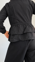 Cargar imagen en el visor de la galería, Chaqueta CORTAVIENTOS
