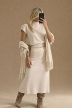 Cargar imagen en el visor de la galería, Conjunto LESLY BEIGE
