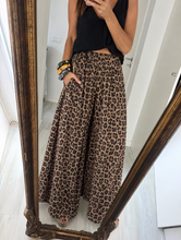 Cargar imagen en el visor de la galería, Pantalones LEO

