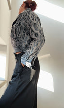 Cargar imagen en el visor de la galería, Chaqueta BOMBER GRIS
