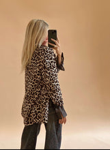 Cargar imagen en el visor de la galería, Chaqueta PRINT
