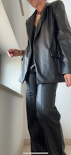 Cargar imagen en el visor de la galería, Chaqueta POLIPIEL COCO
