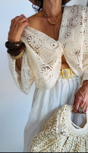 Cargar imagen en el visor de la galería, Blusa CROCHET BONIT
