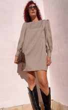 Cargar imagen en el visor de la galería, Vestido CUADRO PEQUEÑO
