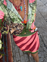 Cargar imagen en el visor de la galería, Camisa TIGRE ROSA
