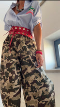 Cargar imagen en el visor de la galería, Camisa RAYAS BORDADA
