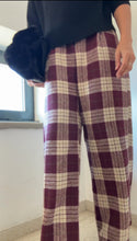 Cargar imagen en el visor de la galería, Pantalón CUADROS LUMINA BURDEOS
