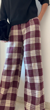 Cargar imagen en el visor de la galería, Pantalón CUADROS LUMINA BURDEOS

