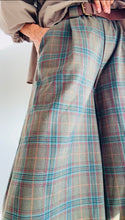 Cargar imagen en el visor de la galería, Pantalón  CUADROS AMY
