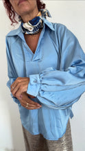 Cargar imagen en el visor de la galería, Camisa BIENA

