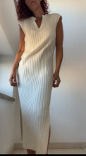 Cargar imagen en el visor de la galería, Vestido BEIGE
