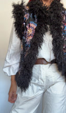 Cargar imagen en el visor de la galería, Abrigo sin mangas LEO NEGRO
