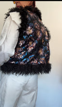 Cargar imagen en el visor de la galería, Abrigo sin mangas LEO NEGRO
