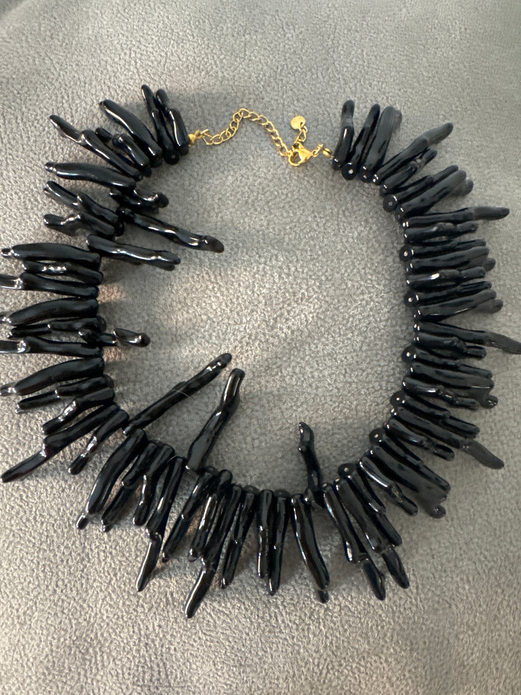 Collar CORAL NEGRO